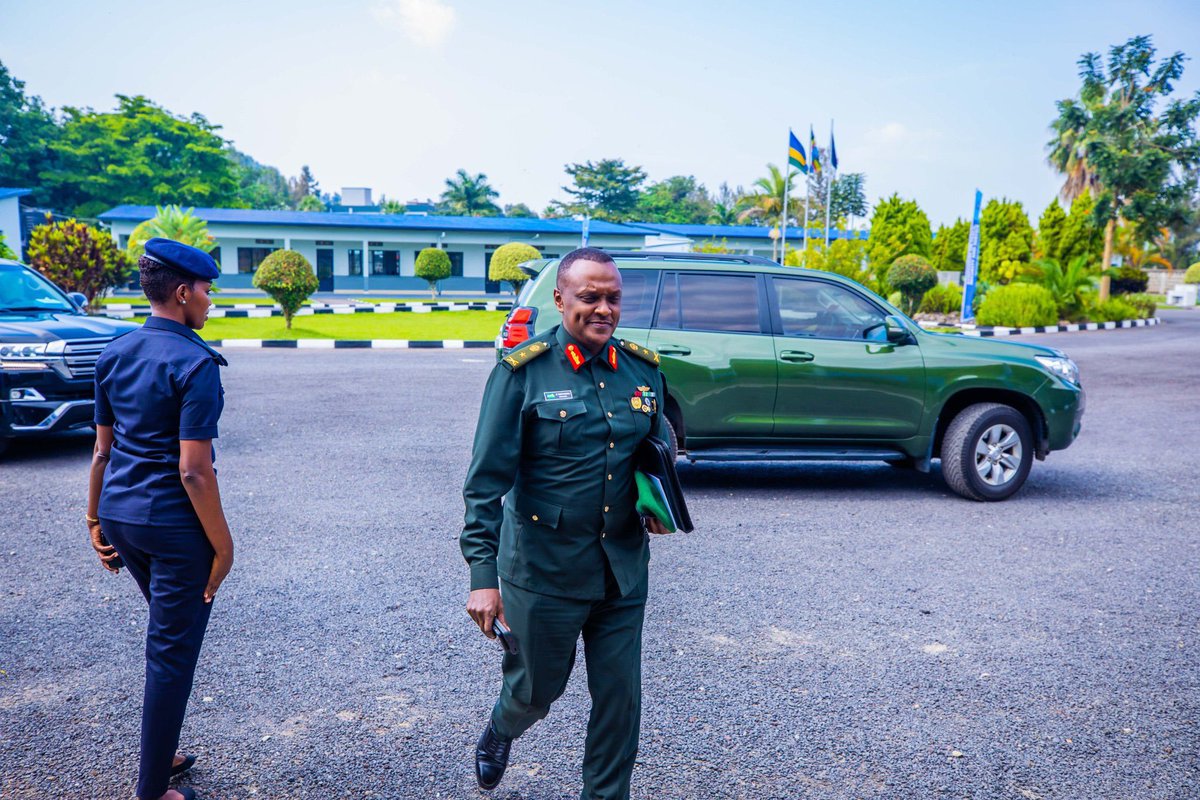 byukavuba's tweet photo. Ubu tuvugana symposium (#PSCSC) yatangiye ku munsi w'ejo hashize irakomeje. Yateguwe na @Rwandapolice ikaba yitabirwa n'abayobozi bakuru mu nzego z'umutekano n'ubutabera. https://t.co/kZbhkcEMG6