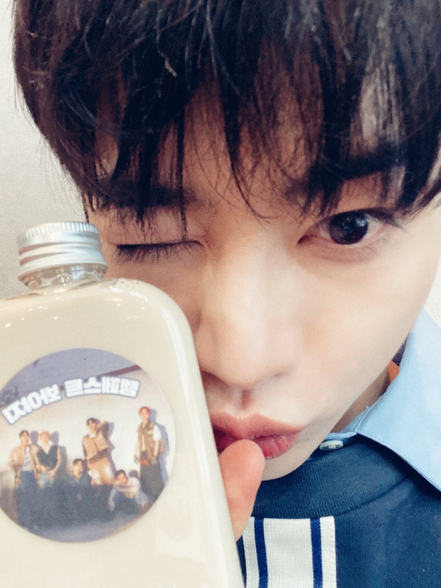 tpstarchive's tweet photo. [12:59 PM KST]

- Oh, the time is so ㅠㅠ
- It went by so fast
- I want to have more time wit iES
- Don't forget to take your snacks at the coffee truck

[01:41 PM KST]

- 📷
- 📷
- I got the milk tea ~
- Did my love get it?
- Fighting today too
- Mini fanmeeting was so fun ~ https://t.co/B1ebte4Qi4