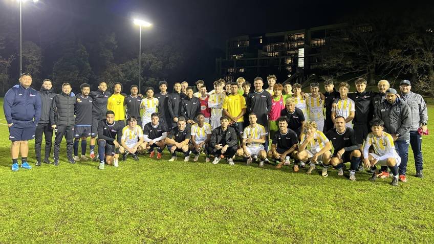 𝗙𝗥𝗜𝗘𝗡𝗗𝗟𝗬 | 𝗔𝗖𝗙𝗖 𝗨𝟮𝟯 𝟮-𝟭 𝗦𝗔𝗠𝗢𝗔

The Navy Blues youngsters defeat the Samoa National Team 2-1 in their friendly at Nixon Park thanks to a Samoan own goal and another strike by in-form forward Ryan Revill.

#WeAreNavyBlue 🔵⚪️