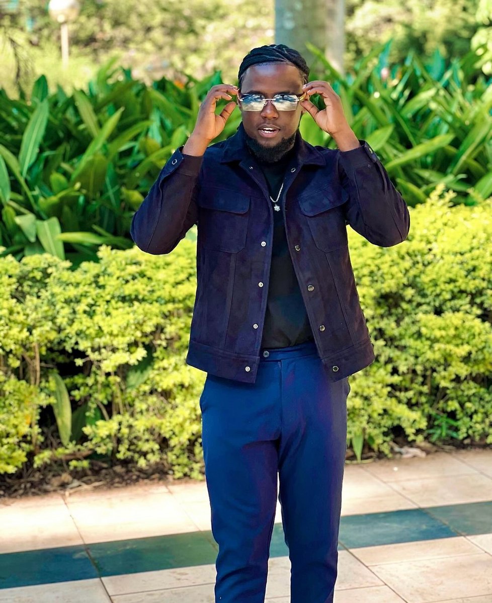 sparktvuganda's tweet photo. When you are happy, listen to the music 🎶, when you are sad, read and understand the lyrics. #ChezaDotCom
#ThroBackThursday #Requests https://t.co/RwYqJxrNb1