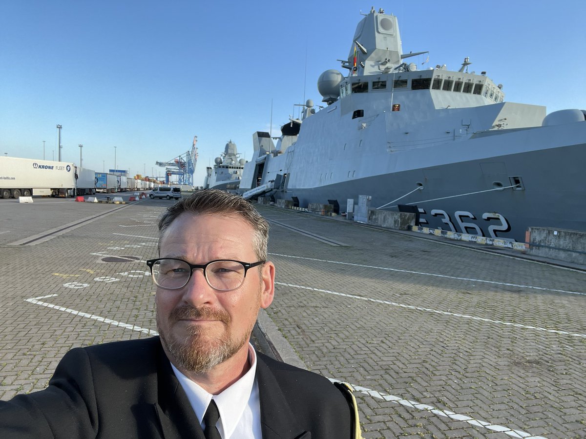 DkDefatBaltic's tweet photo. Visited the Danish Navy Frigates🇩🇰 in Klaipeda 🇨🇴as they get ready to participate in exercise US BALTOPS 🇺🇸which focuses on defence of the Baltic Sea #togetherwearestrong
Also met with @NilsWang and Naval Team Denmark Industry Marketing event with LTU and LVA attendees https://t.co/KYoKhYZa1m