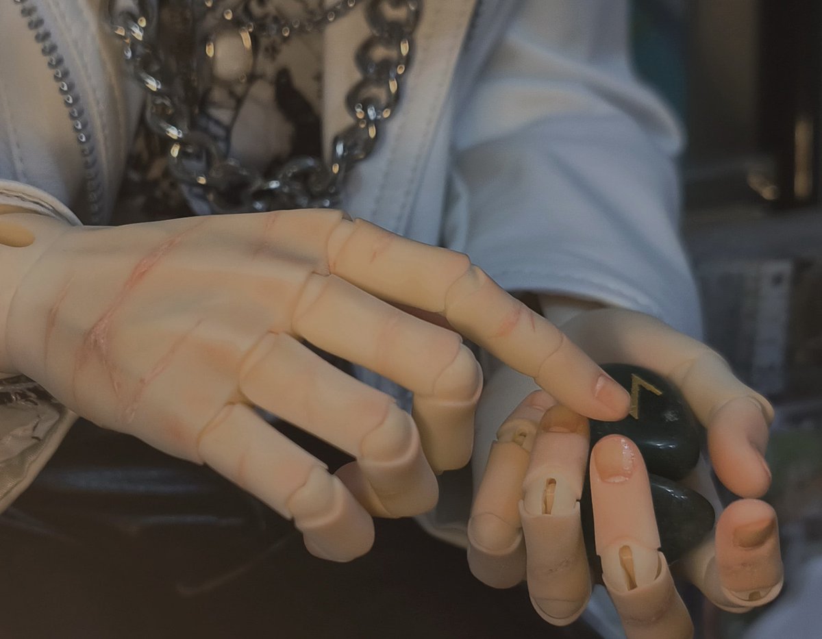 Nuclear_fuusion's tweet image. Scar🖐️🥺