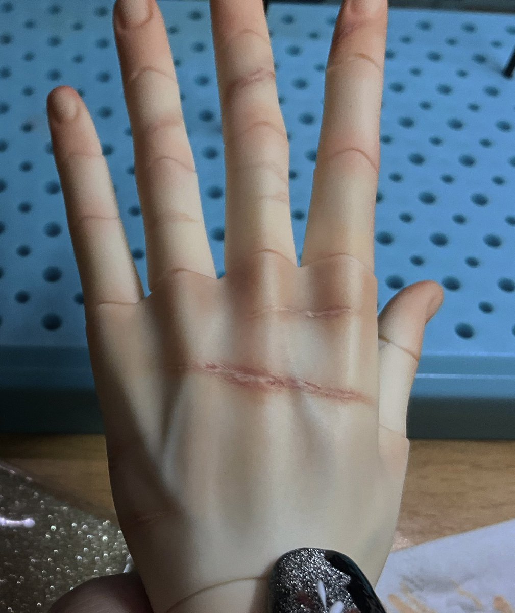 Nuclear_fuusion's tweet image. Scar🖐️🥺
