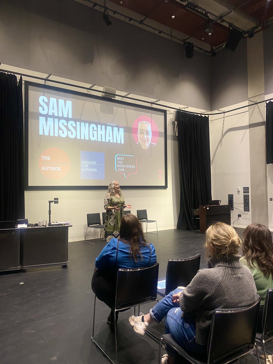 commapress's tweet photo. Our keynote speaker Sam Missingham starts us off with all things marketing publicity and non-traditional pathways into publishing at our #publishinginsightsday2024.
“We desperately need the industry to change and be representative of the societies we live in.” #commapress https://t.co/dLSWIUryj2