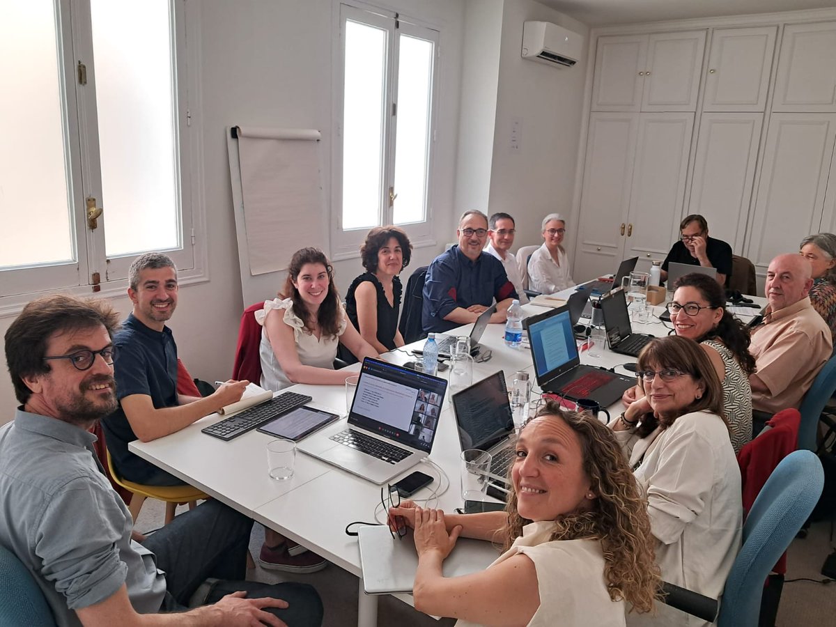 KarlosKoto's tweet photo. Reunión Junta Directiva del Observatorio Ciudad 3R

#Rehabilitación 
#RegeneraciónUrbana
#Renovación

Sala de juntas del World Green Building Council España
Madrid, jueves 6 junio 2024

@ObsCiudad3R @GBCEs @EncarnaRivasD @lavozdegalicia @arquitectosCOAG https://t.co/99UyzzI7aw