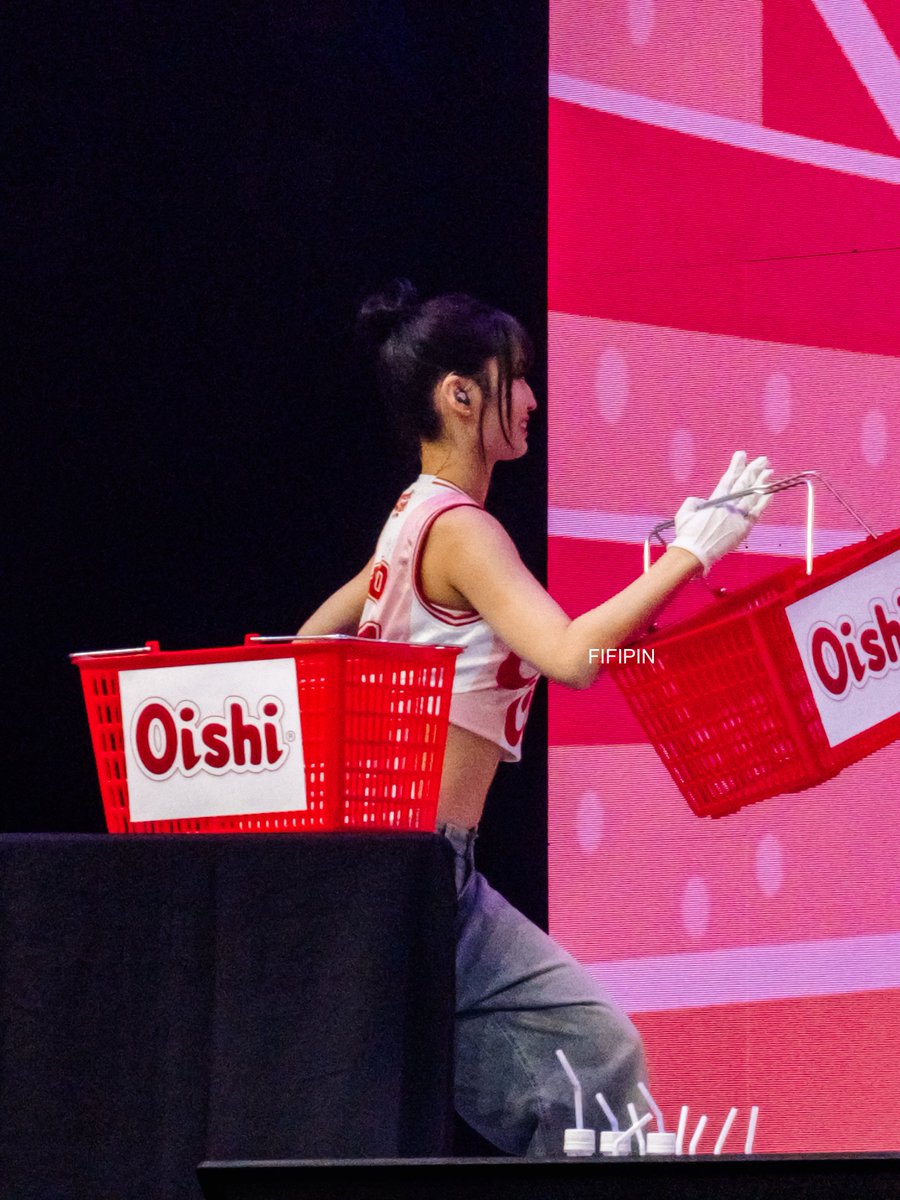FIFIPIN's tweet image. 240601 Twice Oishi Fan Meet 

🏃‍♀️

#MOMO #모모 #TWICE #트와이스 #トゥワイス #OishiTwice #TwicexOishiSnacktacularFanMeet