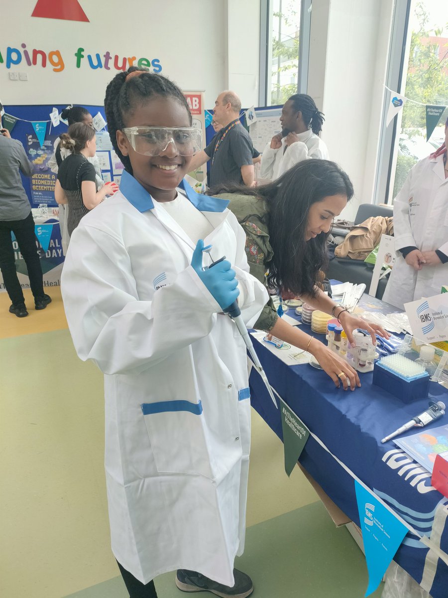 IbmsManc's tweet image. Come and have a chat with our members in @LabMedicineMFT #biomedicalscience staff and grab a free treat at the @RMCHosp today in the atrium. Celebrating #BiomedicalScienceDay2024 with @ibmscience &amp;amp; @GM_Diagnostics