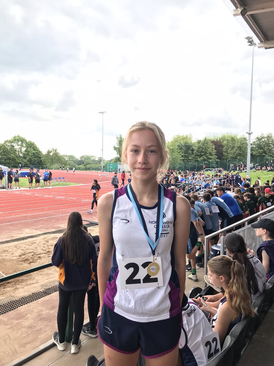 Congratulations Eva - 1st in the Year 8 800m 🥇🎽