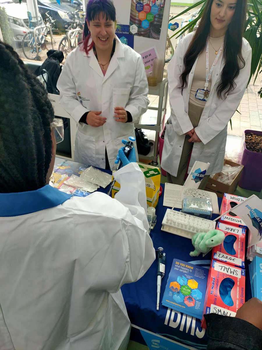 IbmsManc's tweet image. Come and have a chat with our members in @LabMedicineMFT #biomedicalscience staff and grab a free treat at the @RMCHosp today in the atrium. Celebrating #BiomedicalScienceDay2024 with @ibmscience &amp;amp; @GM_Diagnostics