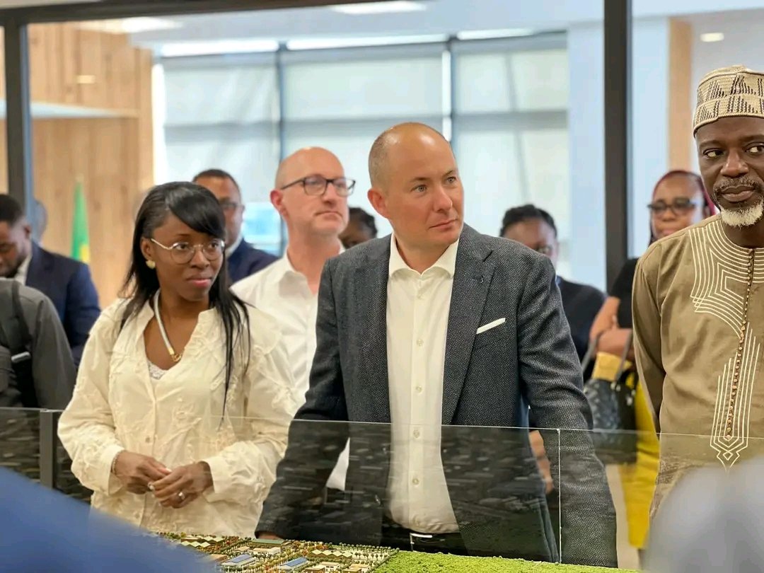 No_Limit229's tweet photo. 🇧🇯 VISITE DE LA FIFA À LA GDIZ-BÉNIN : LE BÉNIN PRÊT À FOURNIR DES MAILLOTS 100% COTON BÉNINOIS POUR LA COUPE DU MONDE 2026

♦️ L’ambition de la FIFA est de voir des maillots « 100 % Made in Africa » lors de la Coupe du monde 2026

#NoLimit229 https://t.co/swnZZ4Rvjo