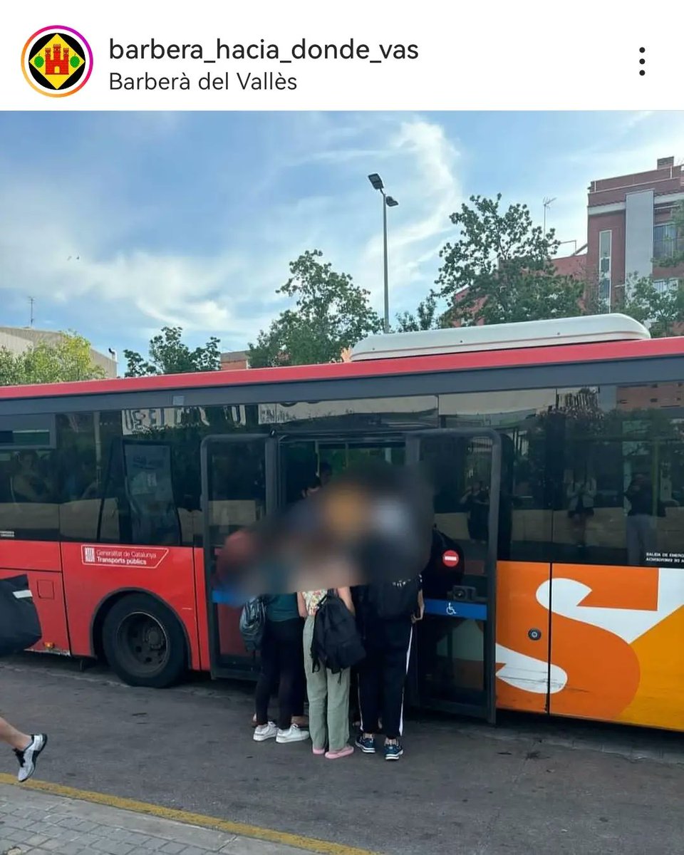 busbdvbcn's tweet photo. #BUSBDVBCN digne ja! @oriolmartorig @estercapella @moventisbus @ajuntamentbdv necessitem un bus de línia propi a totes les franges horàries del dia.
Imatges i text de:
@barbera_hacia_donde_vas https://t.co/GniuFloDWj