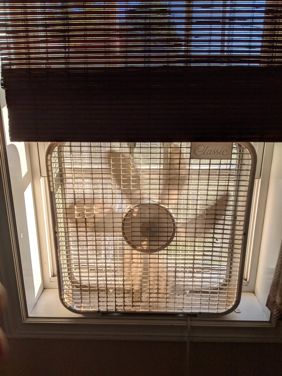 SandiMacKinnon's tweet photo. @JeanneCBC This works perfectly in our bedroom. Big fan in the window. https://t.co/Fanowrr3TU