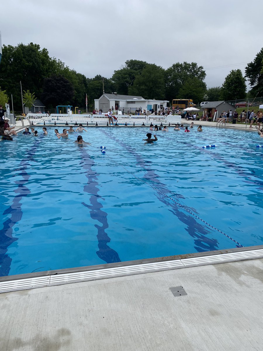 MissSantoroPHS's tweet photo. Great Senior Class Day! Thanks to Walter’s Park Pool for having us! Lots of food and fun ! Students went home with prizes totaling  almost $10,000 🎉⭐️@rovi_mr @ClassOf2024PHS @pburgVP https://t.co/Sl0a0dxhr5