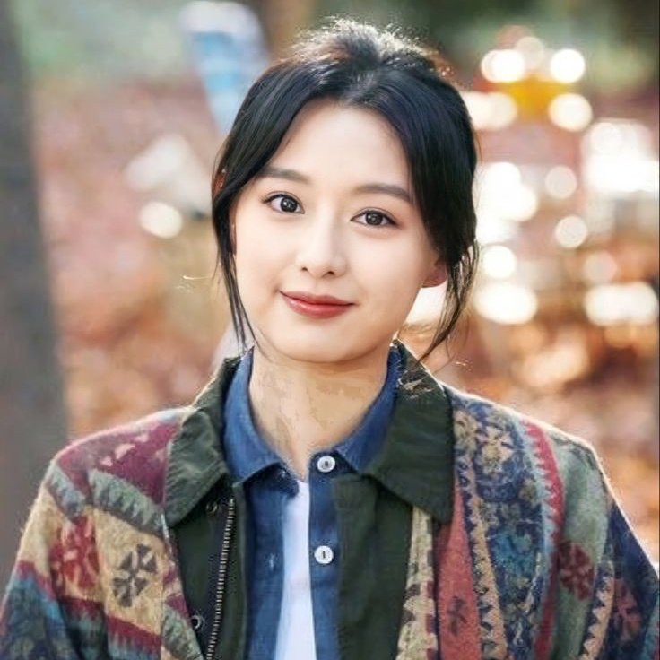 clouziess's tweet photo. someone comes back from the past

au local fiction by clouziess #QUEENOFTEARS #KimSooHyun #KimJiwon https://t.co/jsRoIGfTQu
