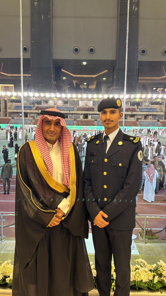 salman_omran's tweet photo. يارب لك الحمد في التوفيق على أداء جزء من الأمانة في تربية الأبناء

اللهم لك الحمد على ما يسرت وما كتبت وعلى ما شرفت به الابن مشعل لخدمة وطننا الغالي وتخرجه من
#كلية_الملك_فهد_الأمنية

الله يرزقنا جميعاً صلاح الأبناء وبرهم ونجاحهم،،، https://t.co/7o14f0FySM