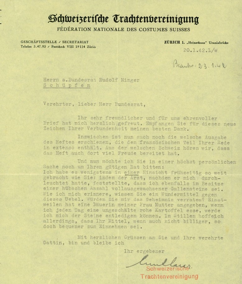 Hilft das tägliche Verspeisen einer rohen ungeschälten Kartoffel gegen Gallensteine? Das fragt alt Bauernverbandsdirektor Ernst Laur 1942 alt Bundesrat Rudolf Minger. Siehe
recherche.bar.admin.ch/recherche/#/de…*