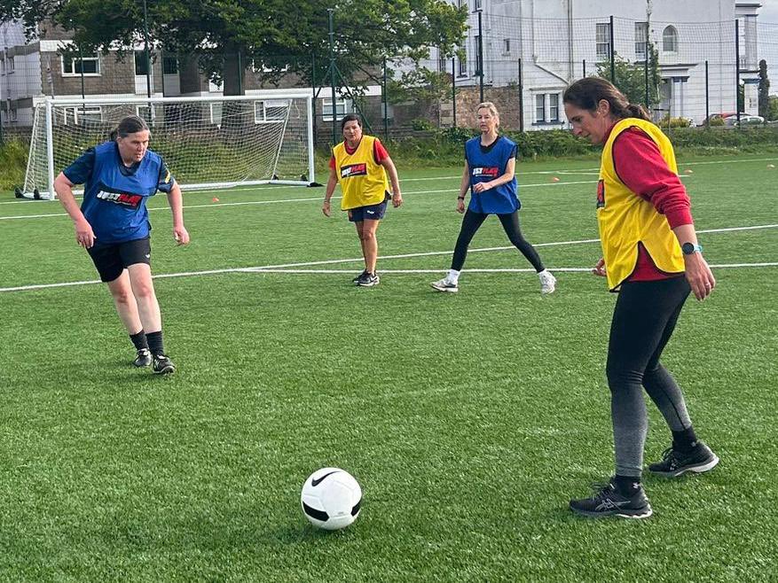 WOMENS FOOTBALL | Just Play Walking Football for female players 30+ started last night. 

Sessions to be delivered at Springfield on Tuesday evenings 6.30 pm to 7.30 pm.

To sign up, click here ⬇️ 
race-nation.co.uk/register/jerse…