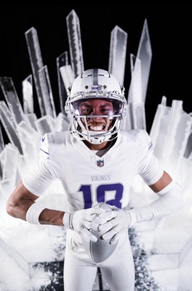 the_det_times's tweet photo. We NEED this All White vs All Black Uniform Matchup 👀

#OnePride   #SKOL https://t.co/SBO5R0fjD5