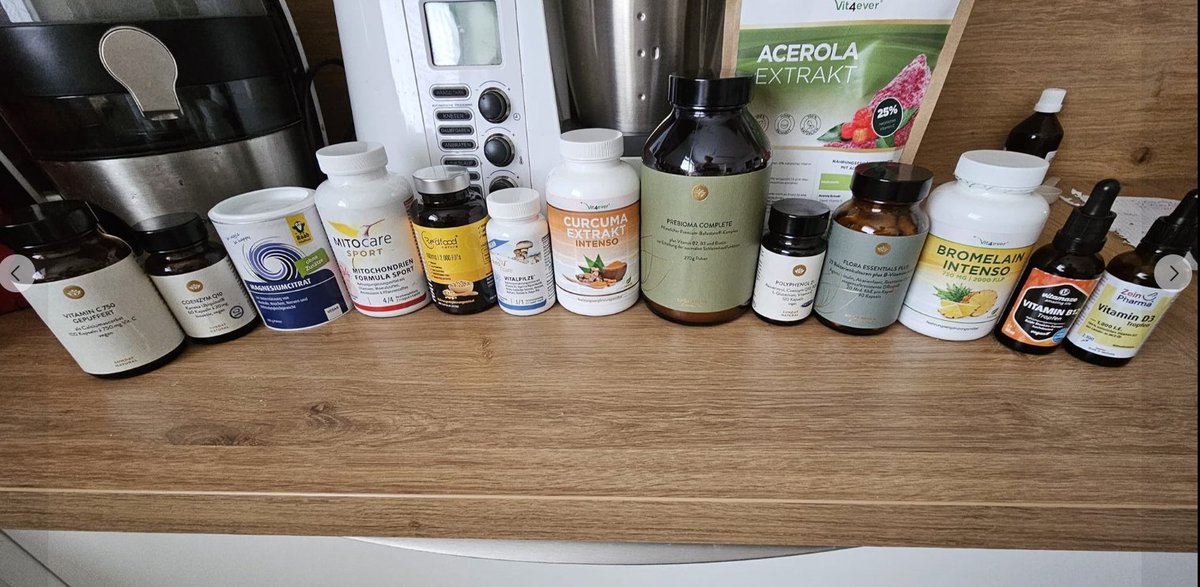 FakeDoctorReal1's tweet photo. "Nehme seit ca 2 Monaten diese Nems ein. Wurden mir alle von Doc Tillenburg empfohlen.
Jetzt habe ich seit 2,5 Wochen immer wieder Durchfallattacken mit Magenkrämpfen vorallem nach warmen Speisen mittags...ich bin echt ratlos." #PostQuerdenker #PostVacFake #MITOcare #NEMMafia https://t.co/KgvloRiYjo