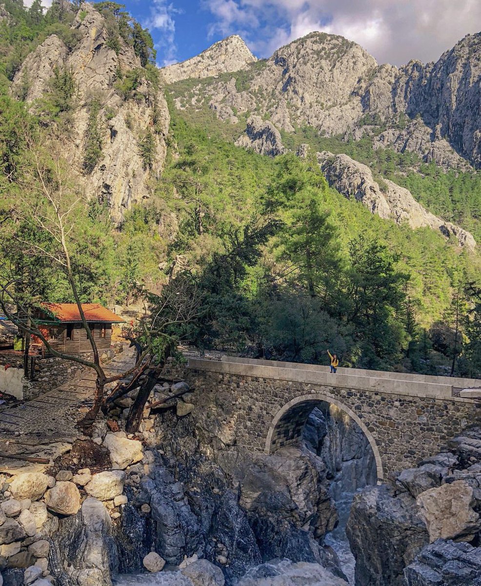 Kesme Canyon’s breathtaking views really are some of the most impressive anywhere in the Kemer. 

💚visitKemer.net💙

#visitKemer
#kesmeboğazı #kesmecanyon
#kemer #antalya
#canyoning 
#tatil #travel #holiday
#gotürkiye