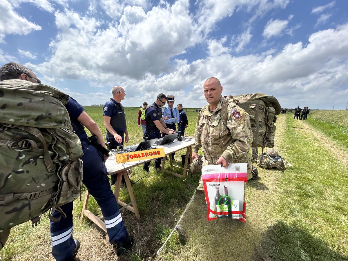 pwalshnow's tweet image. Well at least they can pick up some duty free...
#BrexitBenefits
#LeaveMeansLeave
#BrexitShambles
#ThanksNigel