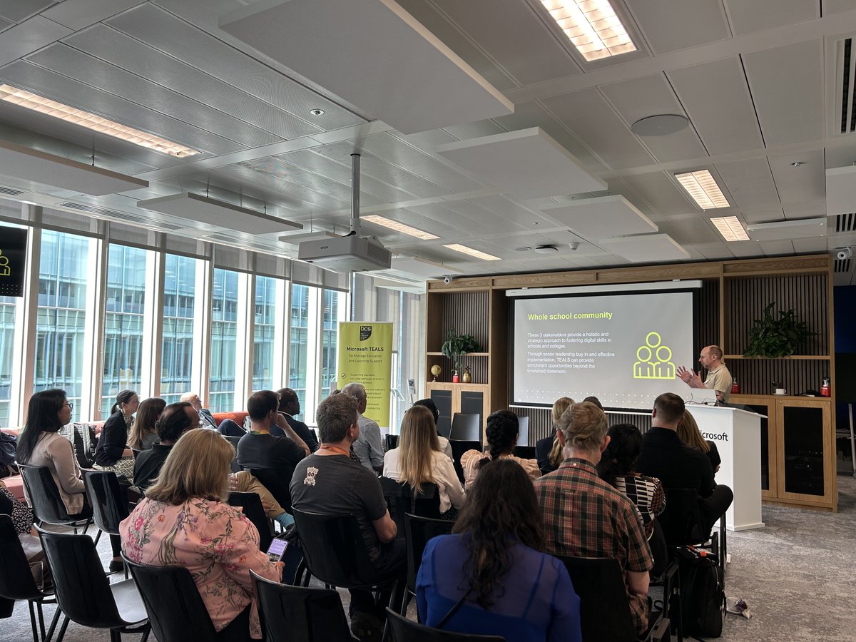We had an incredible Microsoft TEALS event this week celebrating our volunteers who've helped bring computer science education to life for students. Your passion is shaping the future of tech 🌟

More here: hubs.ly/Q02zNX0P0

 #VolunteersWeek #EdTech #TeacherTwitter