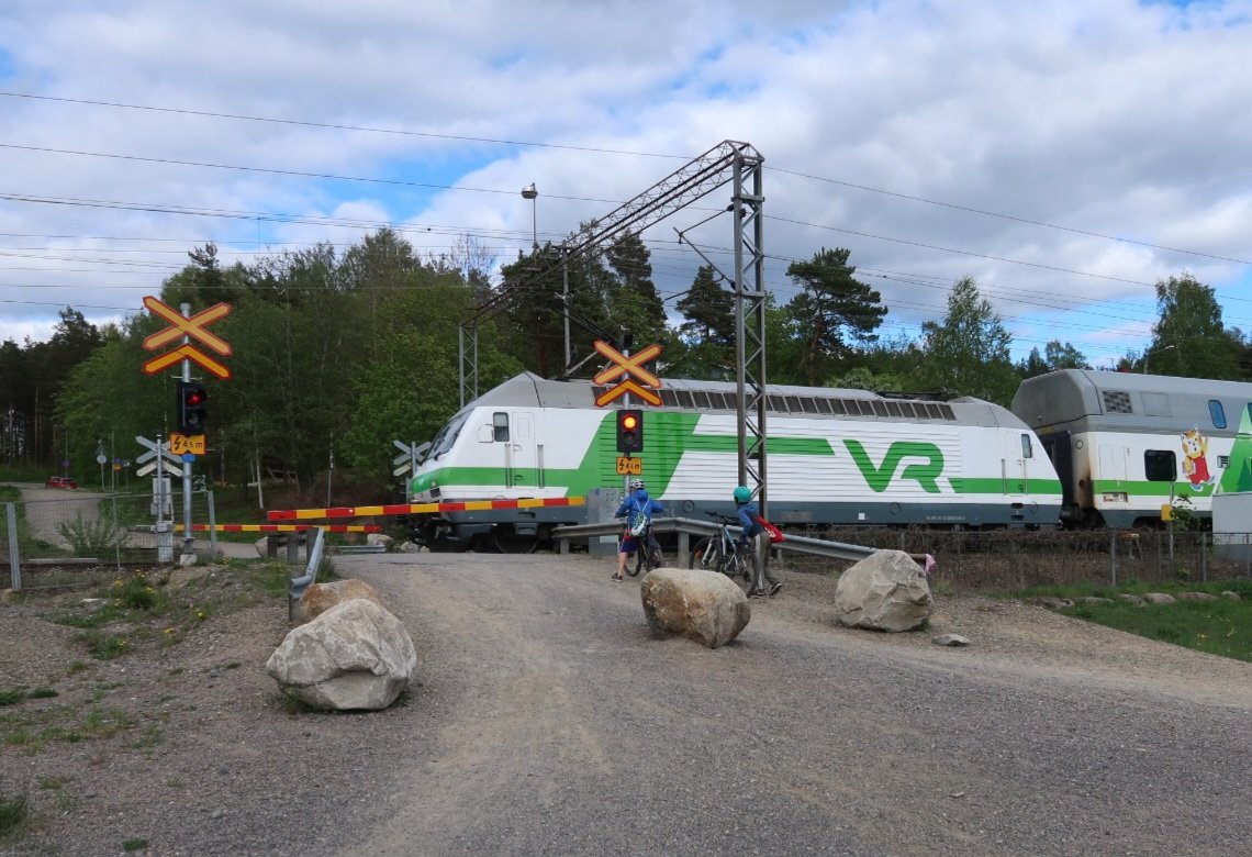 jannewuo's tweet photo. Hyvää kansainvälistä tasoristeysten turvallisuuspäivää.
Happy International Level Crossing Awareness Day. 6.6.2024 @ilcad https://t.co/cTZ6LBHnUX