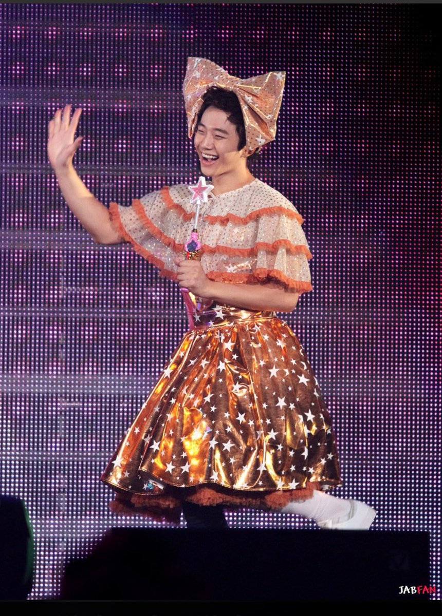 HiroJunho4825's tweet photo. すぐに答えが出るX凄いし教えてくれる先輩ペンさんの優しさよ🥹
そして又新たに2PMの凄さを知る事に🥰
ある意味、ペンを喜ばせる為の最高のペンサだなと思ったよー
これをやれる2PMはやっぱ最強🤣

画像お借りしました🙏 https://t.co/r0YL9Oi8T2