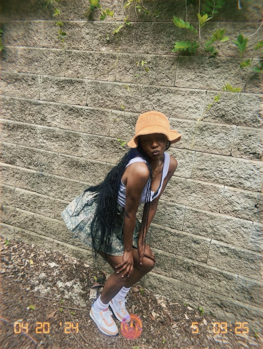 DefinitelyDanyy's tweet photo. Happy Birthday to my playa potnaa @Cocourtneyyy ๐ฅณ #RODday โ๏ธ https://t.co/kD86eQxKds