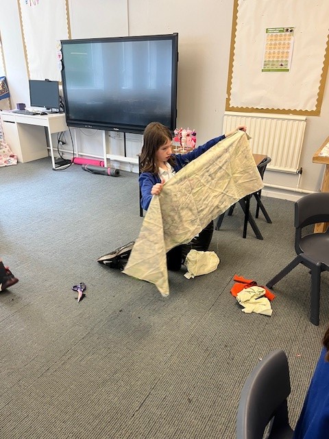 Braidbar Primary School & Nursery Class tweet media