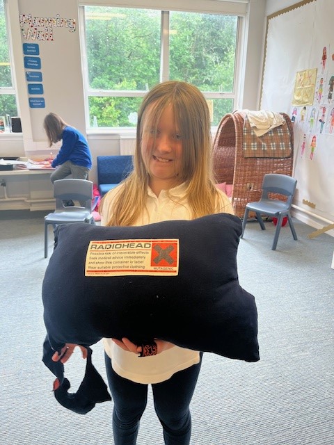 Braidbar Primary School & Nursery Class tweet media