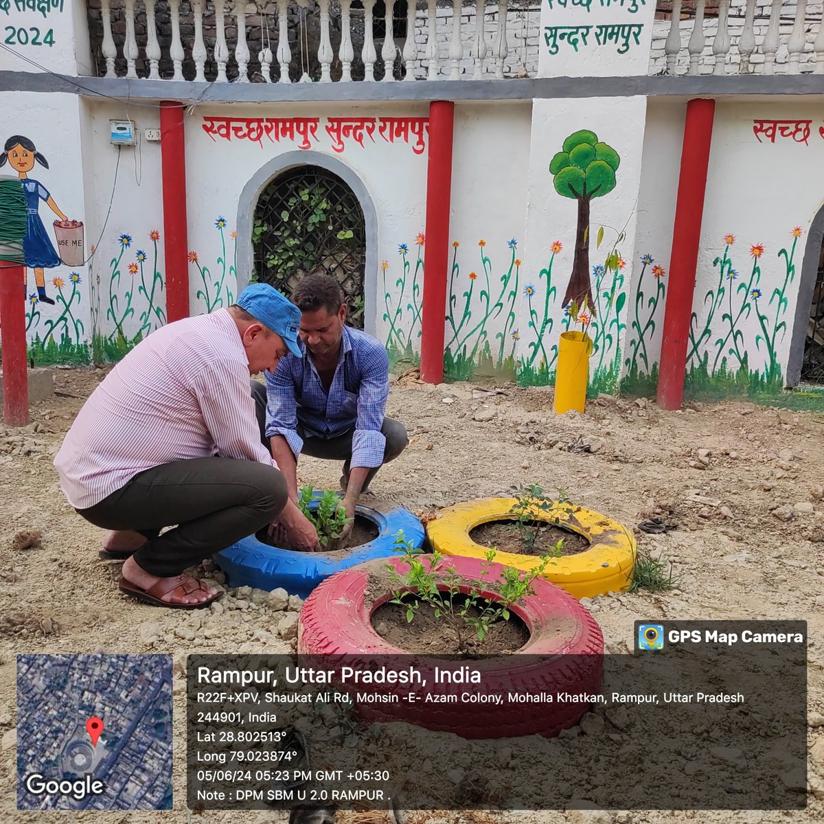 npprampur's tweet photo. नगर पालिका परिषद रामपुर मे विश्व पर्यावरण दिवस के अवसर पर वृक्षारोपण कार्यक्रम का आयोजन किया गया
"OUR LAND OUR FUTURE"
@SwachhBharatGov 
@NagarVikas_UP 
#generationrestoration
#clean4greenearth https://t.co/fAGo73AztD