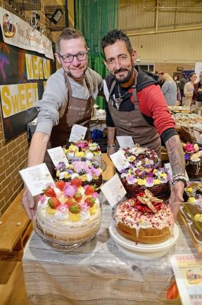 Vegan Sweet Tooth.co.uk Italian cakes and savoury tweet media