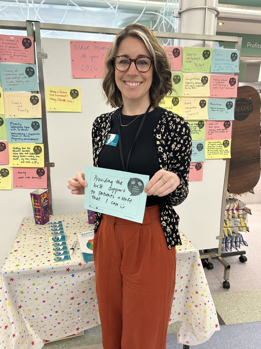 findlay_joanne's tweet photo. What matters to you? Come and join us in the RAH main atrium to make a pledge for What Matters to You? Day 2024 @WMTYScot @NHSGGCClydeAHP @NHSGGC https://t.co/fzND1wHaDQ