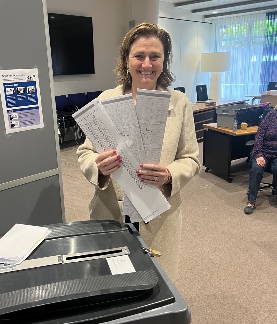 Mijn oproep vandaag: ga stemmen! En wat mij betreft voor een sterk en fatsoenlijk Europa. Stem daarom lijst 3, #CDA 💚