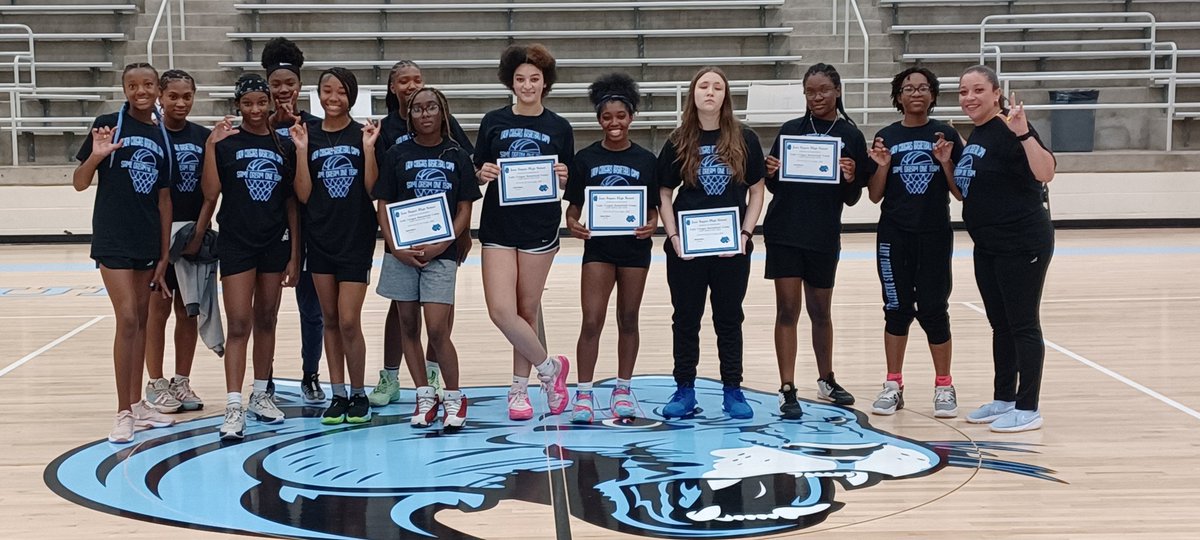 GirlsSeguin's tweet photo. Camp was a success!! We had so much fun teaching the game to our campers and received praise from the parents! Great job Lady Cougars and Future Cougars! 🏀🐾🏀🐾🏀🐾 @blin_jr @coachjoegordon @AISD_ATH @JuanSeguinHS The Future is Bright!! 🏀🐾🏀🐾 https://t.co/5BunyRhtN5