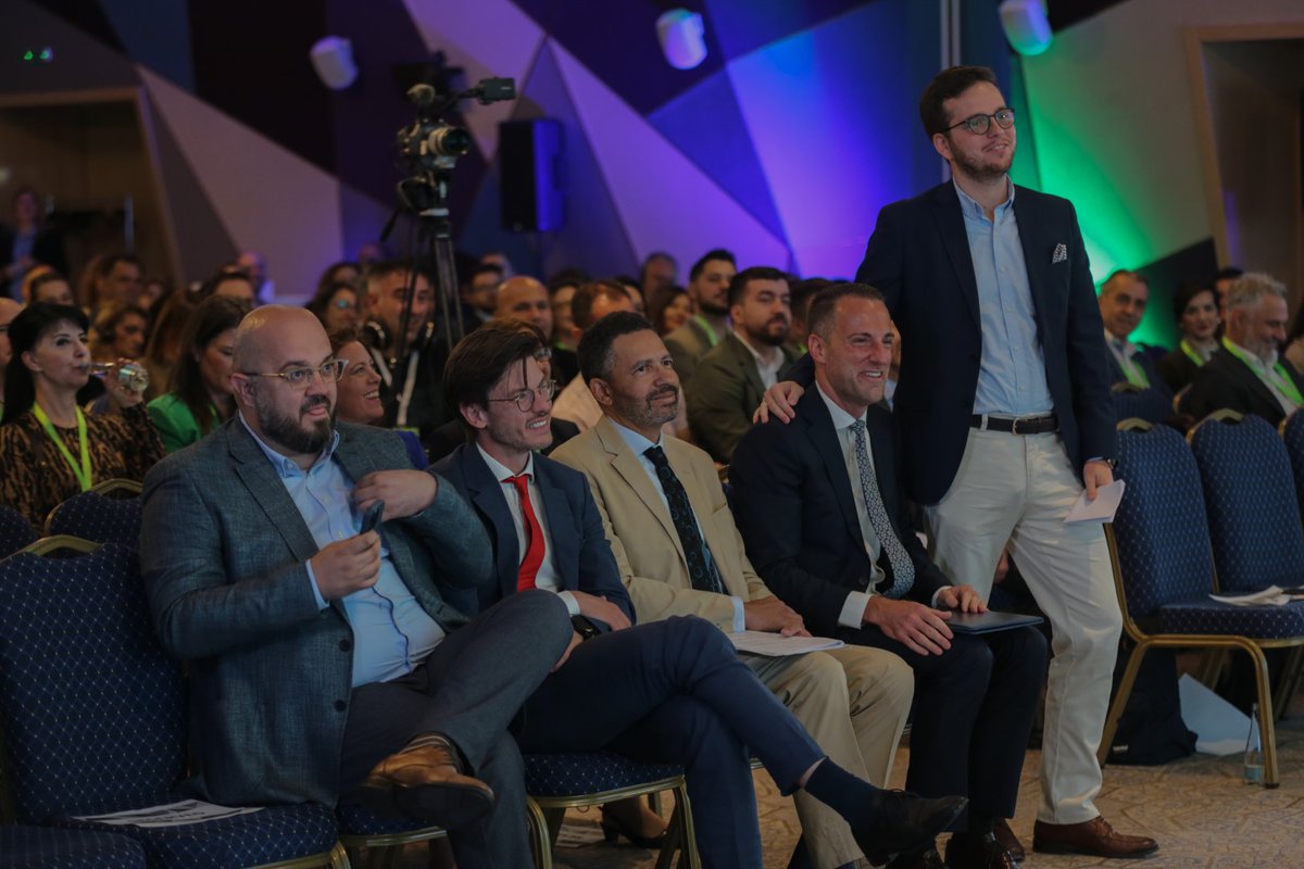 EUWB6_TCT's tweet photo. Our #GreenMobilitySummit 💚 kicked off this morning, bringing together leaders and experts to discuss making the #WesternBalkans transport greener and more sustainable.
Read more 👇
https://t.co/T95Lq7IsbF
@EnergyClimateWB @giztransport @TUMInitiative @MobiliseCity https://t.co/RstRzYNC0L