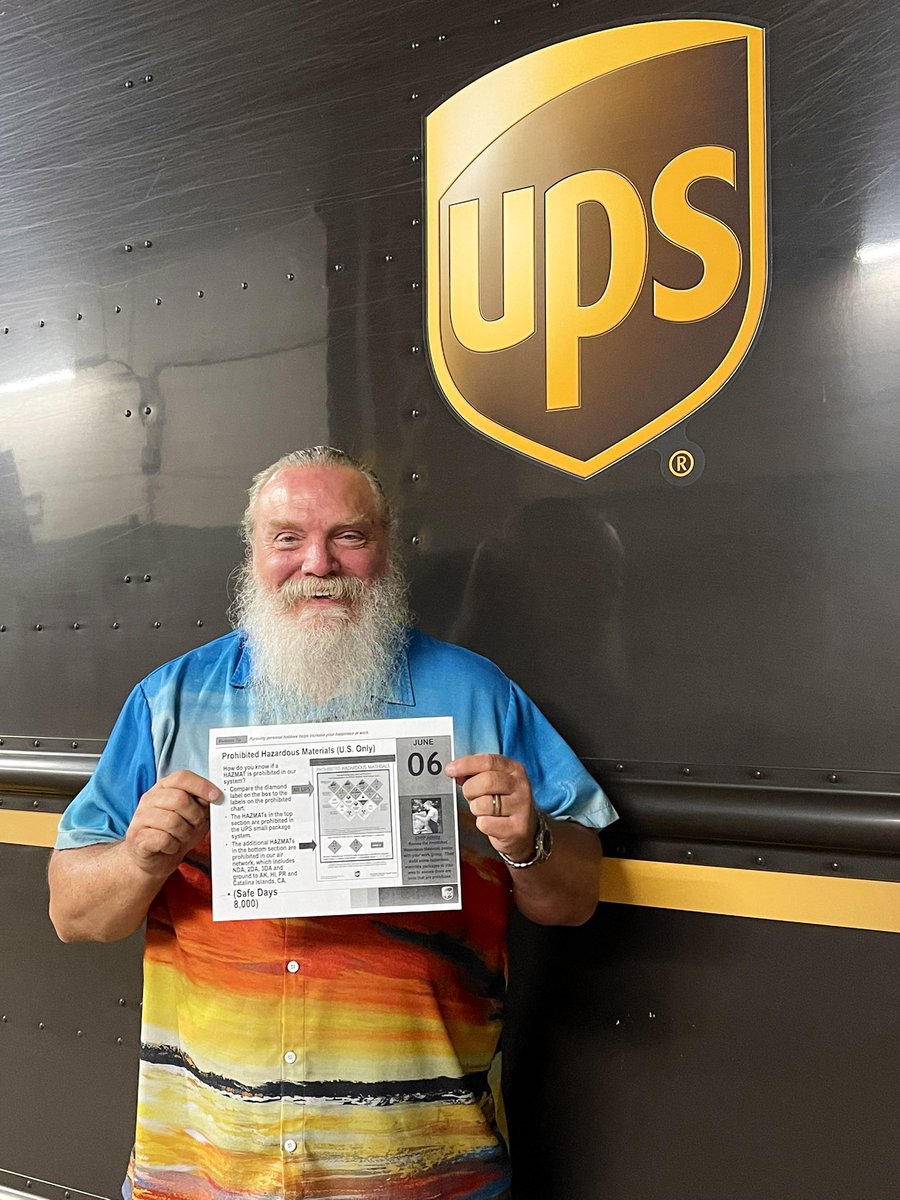 okc_preload's tweet photo. Good Thursday #OKC #Preload James has your #PCM over 

⚠️Prohibited HazMats ⚠️

🤔How do you know if a hazmat is prohibited? Check your Prohibited Poster! If you have a PH contact your sup immediately! #KnowYourLoad #LetsGetIt #UPS https://t.co/nslhJLzoaN
