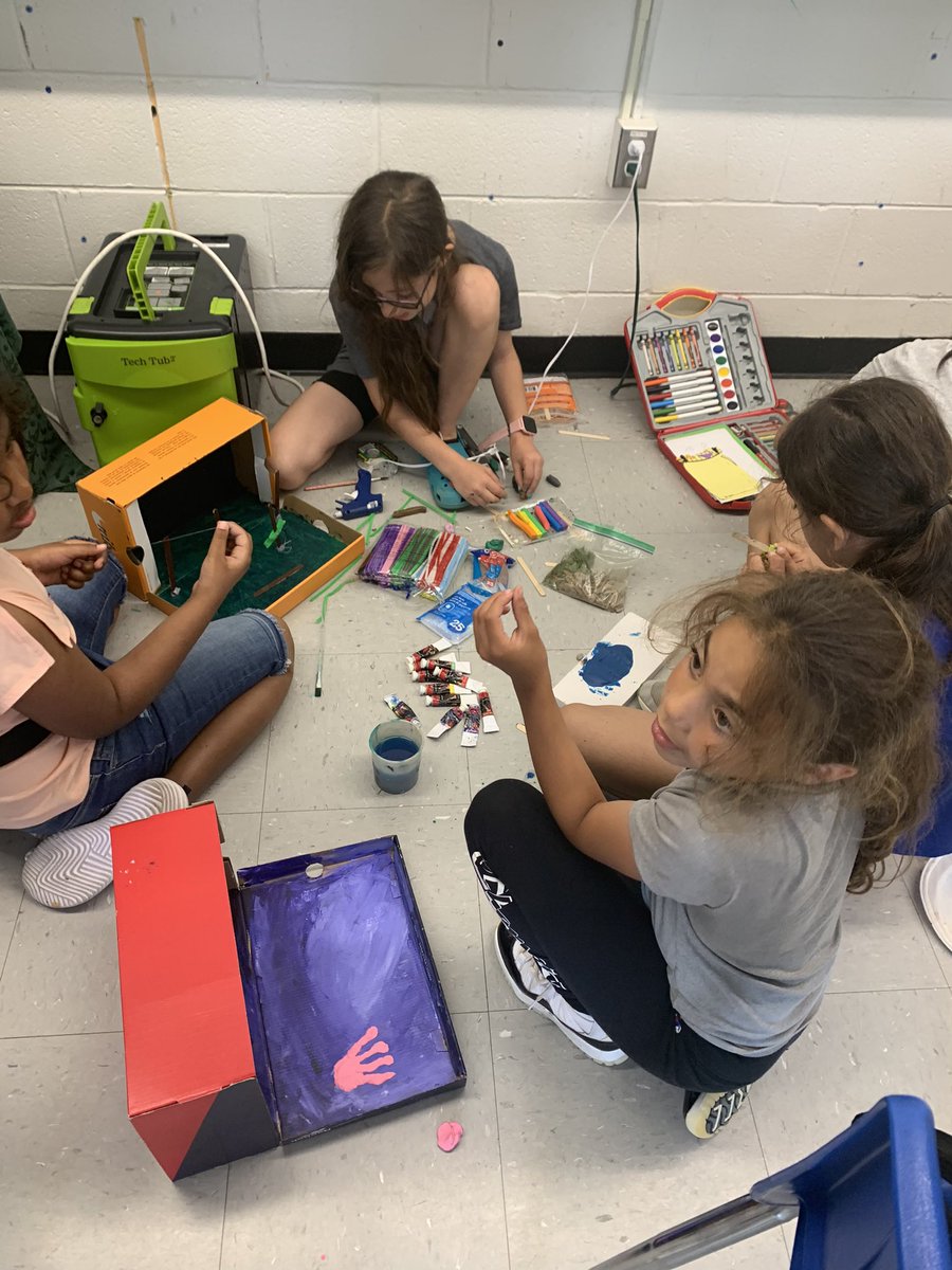 MrsTtate28's tweet photo. Grade 3/4’s hard at work creating their habitat dioramas. Can’t wait to see their finished products! https://t.co/f5Gw4aeVtF