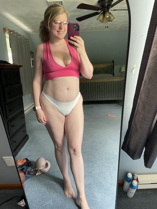 No hard nipples and no camel toe, says Instagram! 💋💋 https://t.co/yRsguc4sRD<a href="/tag/nurse"class="tags"><span>#nurse</span></a>