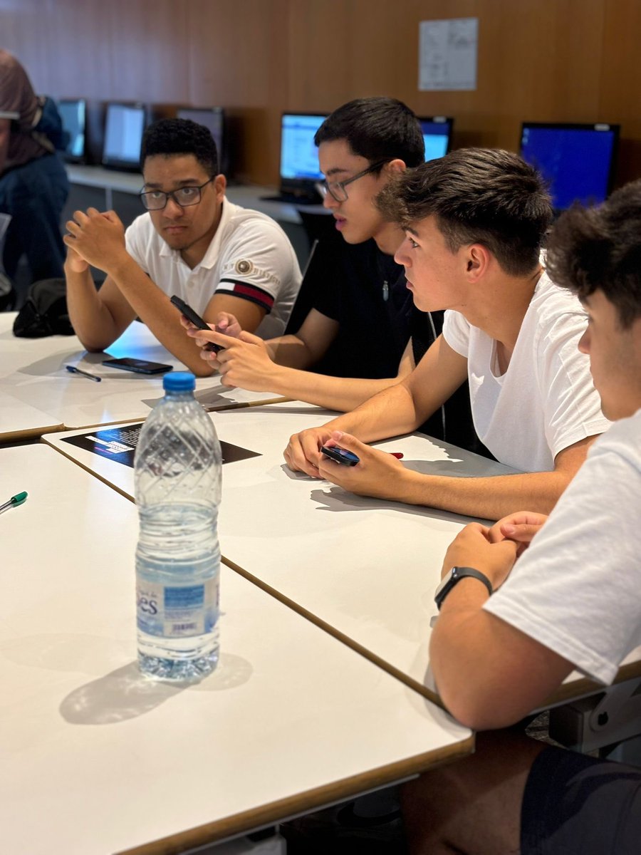 Fundacio.CIC tweet media