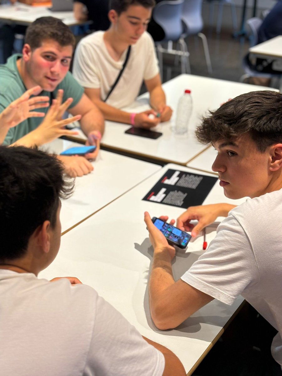 Fundacio.CIC (@instituciocic) on Twitter photo Matí de networking a l’escola de <a href="/CiclesCIC/">CIC Cicles</a> amb la visita de @escolacomerciolisboa #intercanvis #reptes #formacioprofessional Matí de networking a l’escola de <a href="/CiclesCIC/">CIC Cicles</a> amb la visita de @escolacomerciolisboa #intercanvis #reptes #formacioprofessional