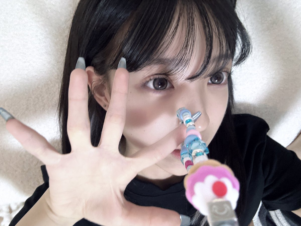 新しいスマホのストラップ？かわいでしょ🧁