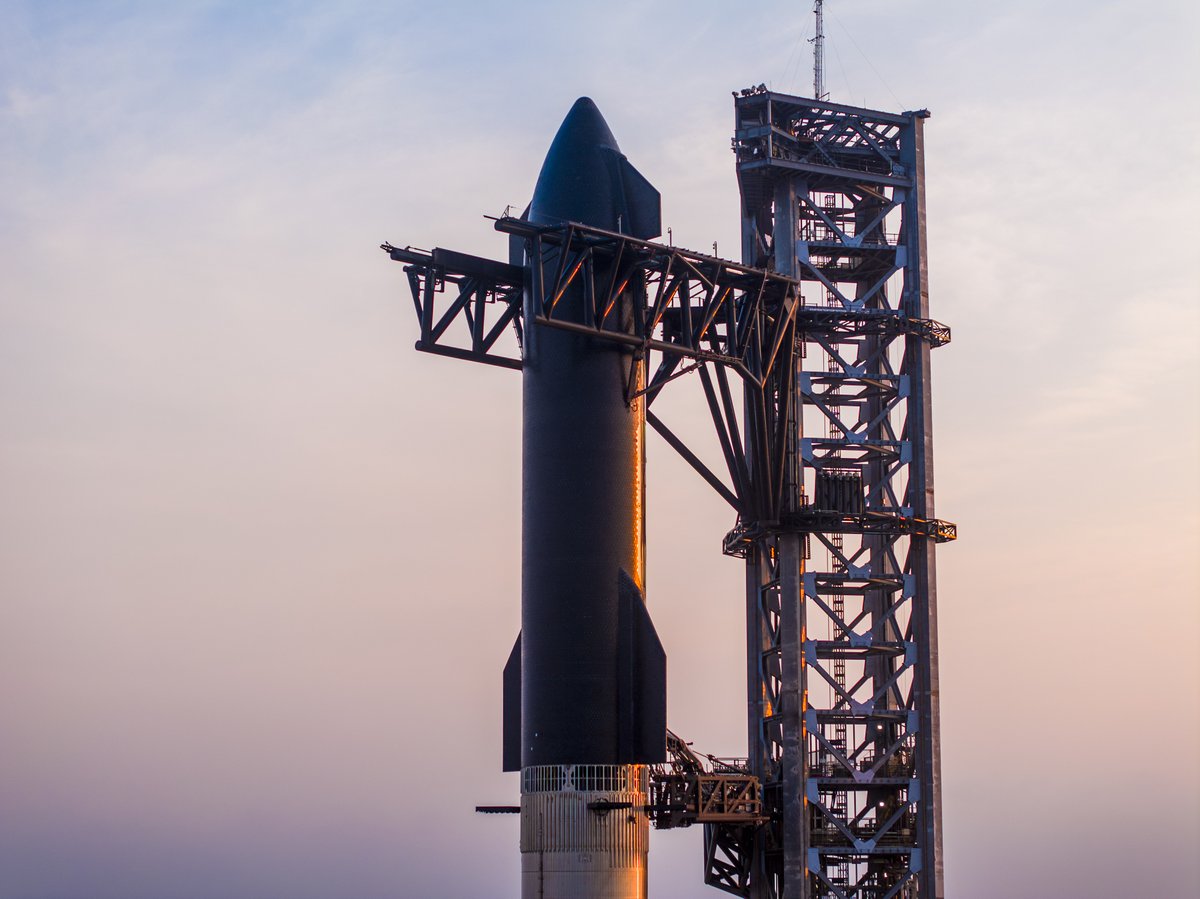 Now targeting 7:50 a.m. CT for launch of Starship’s fourth flight test. Weather conditions are 95% favorable. The webcast will go live ~30 minutes ahead of liftoff → spacex.com/launches