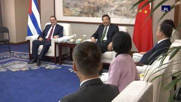 JHGcasanova's tweet photo. @BrunoRguezP, Canciller de #Cuba 🇨🇺,  sostuvo este miércoles encuentros con el viceprimer ministro de la República Popular China 🇨🇳, He Lifeng, y con el presidente de la Agencia de Cooperación Internacional para el Desarrollo de China, Luo Zhaohui. #CiegoDeÁvila   @DiazCanelB https://t.co/BDVwZwoTLk