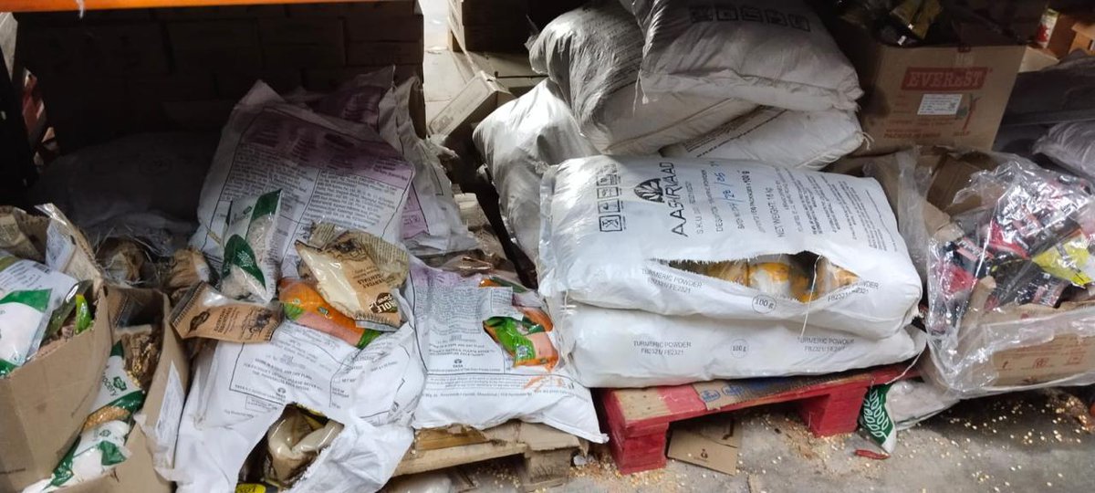 c_tgsafe's tweet photo. Task force team has conducted inspection in 𝗕𝗹𝗶𝗻𝗸𝗶𝘁 𝗪𝗮𝗿𝗲𝗵𝗼𝘂𝘀𝗲 at Devar yamjal, Medchal Malkajgiri District on 05.06.2024. 

* The premises found to be very disorganised, unhygienic and dusty at storage racks.

* There is no Fostac trainee available.

* Food handlers were found without headgears, gloves and aprons.

* Medical fitness certificates of food handlers not available. 

* Cosmetic products were stored along with food products.

* The license of Whole Farm Congruence Trade and Services Pvt Ltd was not as per FSS act regarding address mentioned on the label. Notice will be sent.

* The products manufactured by Kamakshi Foods license found to be expired, hence the products of VSR i.e Suji, Raw peanut butter, Maida, Poha, Besan and Bajra worth Rs. 30k were seized.

* Suspected infested Whole Farm Ragi flour and Toor dal of worth Rs. 52k was seized and samples sent to lab.

Notice will be issued and further action shall be taken accordingly. 

@fssaiindia
@MoHFW_Telangana
