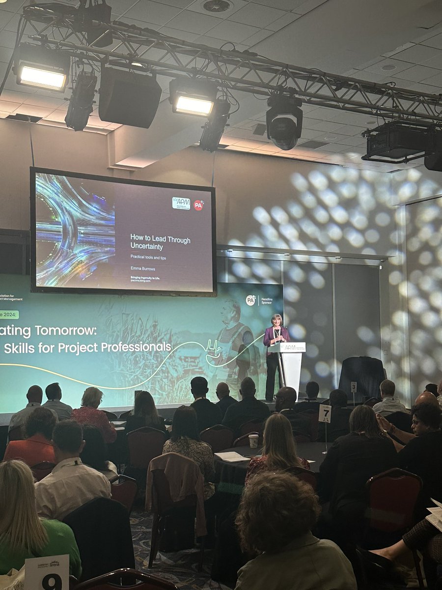 APMProjectMgmt's tweet image. Emma Burrows, Associate Partner, PA Consulting talks us through methods of managing project teams and how to lead through uncertainty.

#APMconference