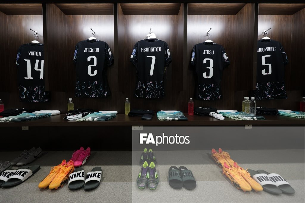 우리 애 자리가 캡틴 옆자리래요…🥺