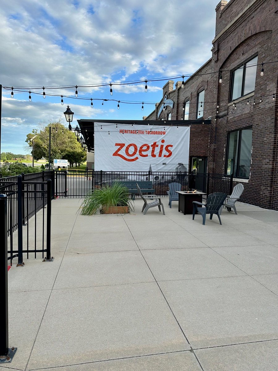 thepigsite's tweet photo. Many thanks to the @Zoetis Pork team for their hospitality at the #WorldPorkExpo industry evening event! https://t.co/UNsjqiVB0m