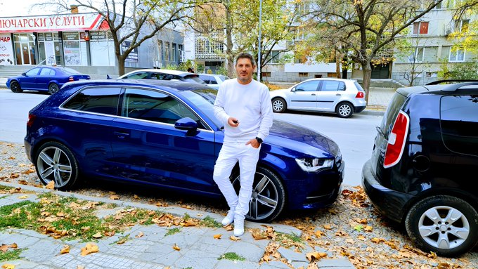 Dinev’s pics and videos